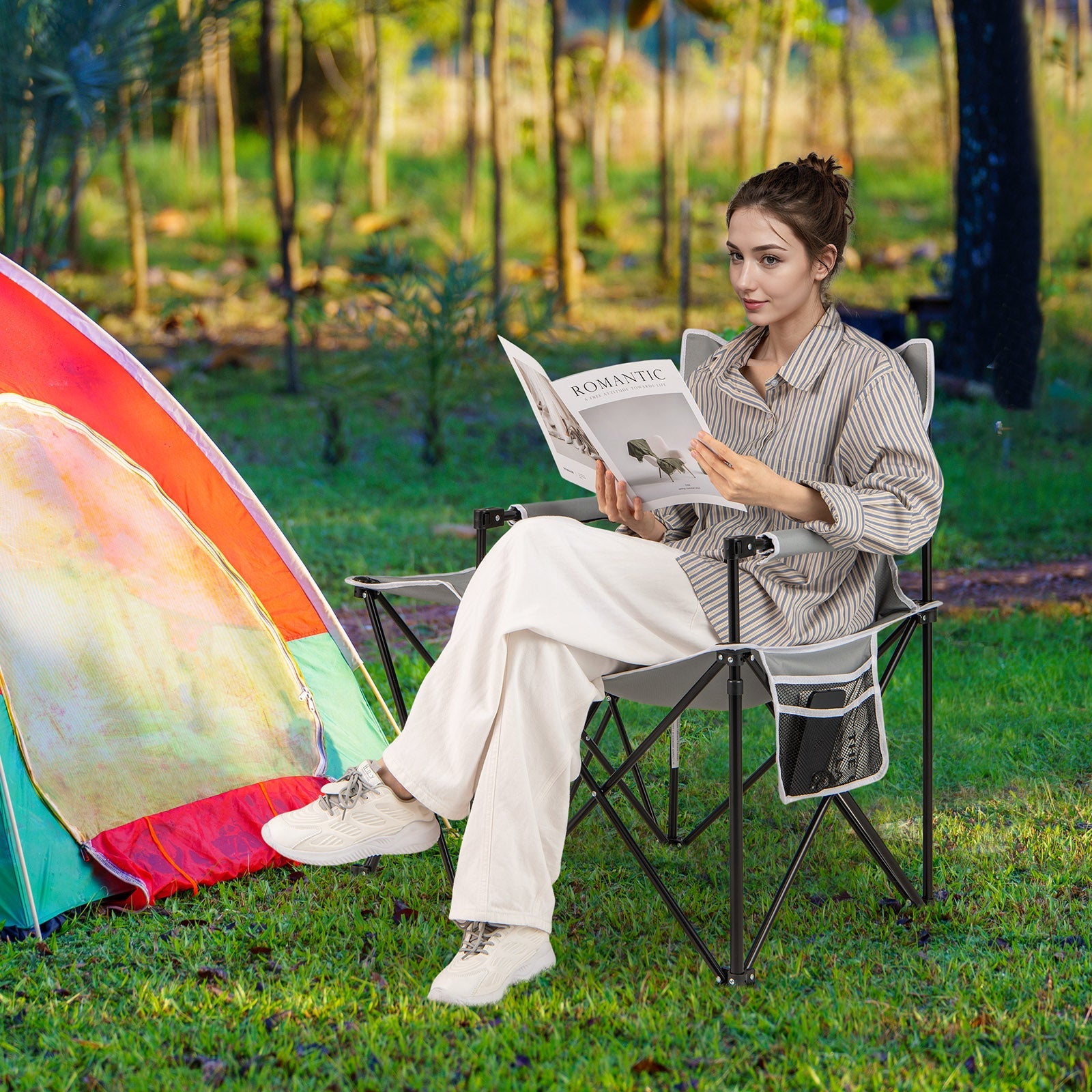 Oversized Camping Chair with Side Table and 2 Storage Pockets